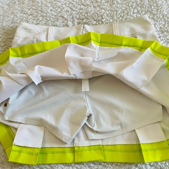 Puma golf skort size 8 white and neon yellow - Picture 9 of 12